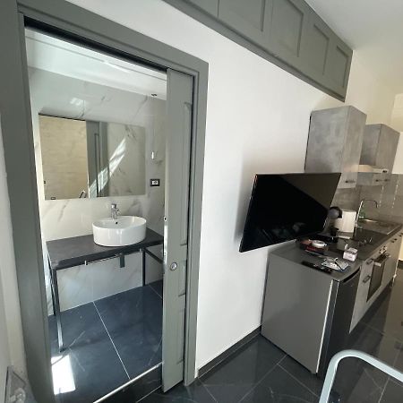 Termini Suite แตร์มินิ อิเมเรเซ ภายนอก รูปภาพ
